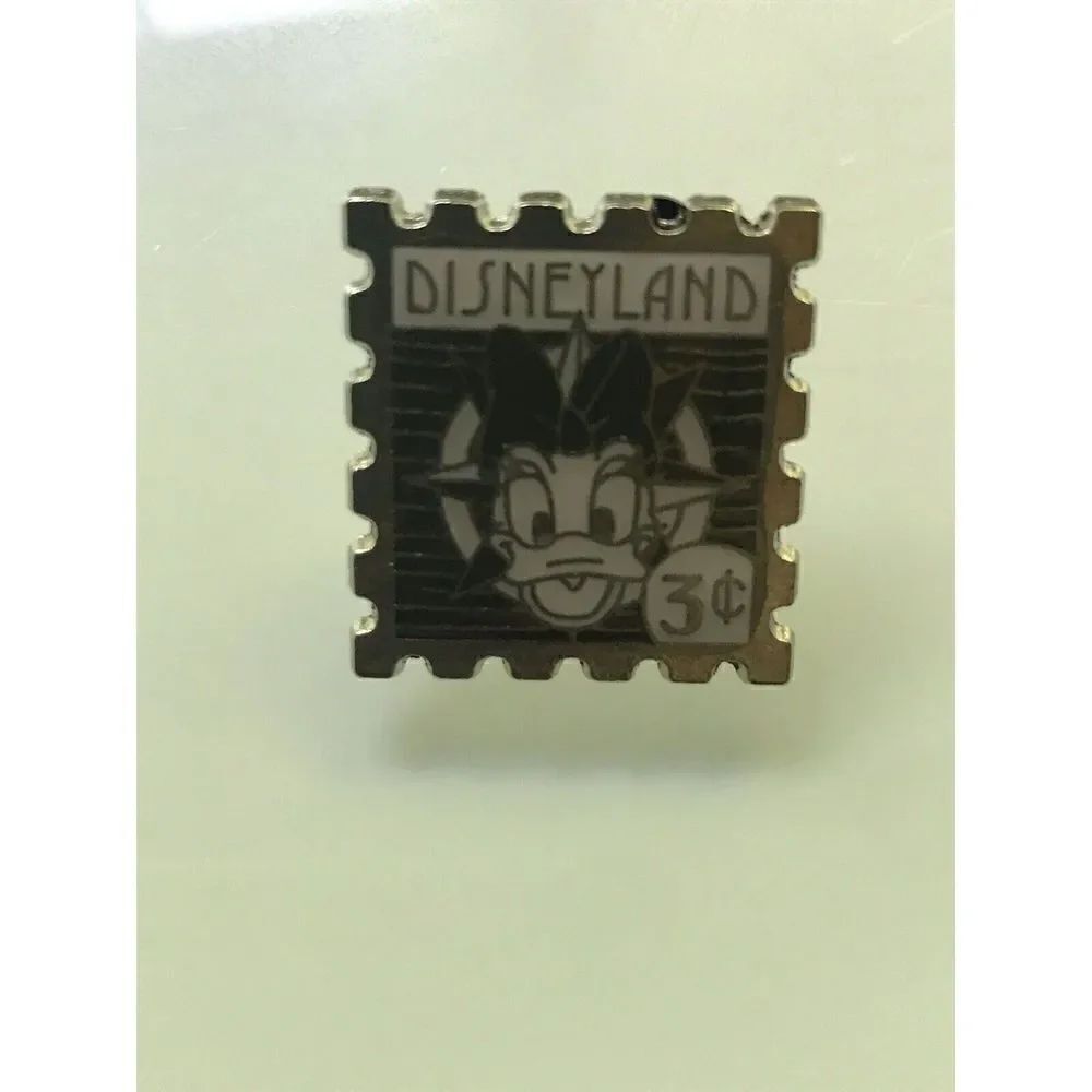Disneyland Hotel Resort Daisy Duck 3 Cent Stamp HM WDW Parks Pin Trading